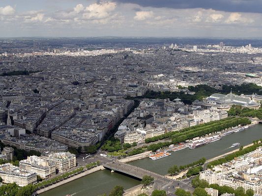 Beautiful Natural Landscape of the World, Eiffel Sight, Tall Buildings Seemingly Short