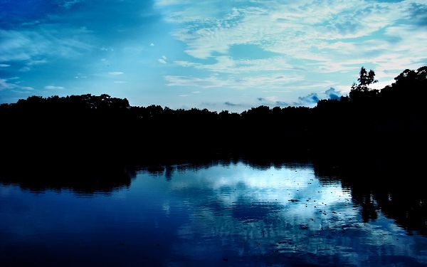 Blue Nature Sky Post in Pixel of 1920x1200, Blue River Falling Asleep, No Noise and Disturbance, Please - HD Natural Scenery Wallpaper