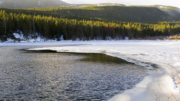 Free Download Natural Scenery Picture - The Peaceful River in the Snowy World, Is It Warm Water?