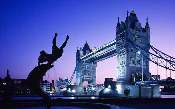 Free Scenery Wallpaper - Includes London Tower Bridge, Add Your Device Both Beauty and Fun!
