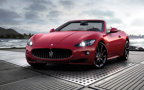 Free Scenery Wallpaper - Includes Maserati GranCabrio Sport, the Dreamy Car!