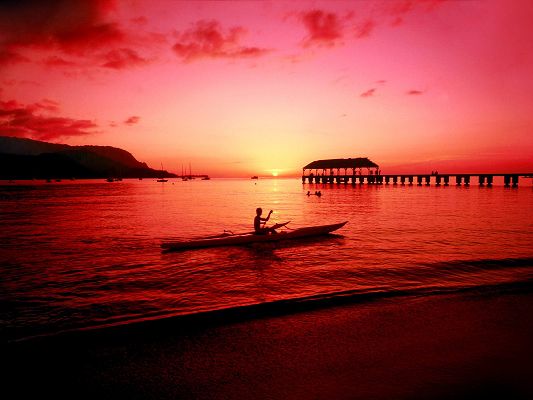 Hanalei Kayaker Hawaii Post in Pixel of 1600x1200, the Red Sky and Clouds, Young Body Going Back Home on Boat, Incredible Scene - HD Natural Scenery Wallpaper