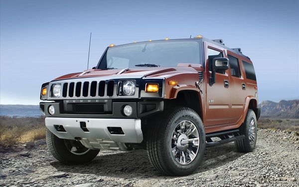 Hummer Sedona Metallic HD Post in Pixel of 1920x1200, Luxurious Car Stopping Outdoor, It Adds to the Beauty of the Natural Scenery - HD Cars Wallpaper