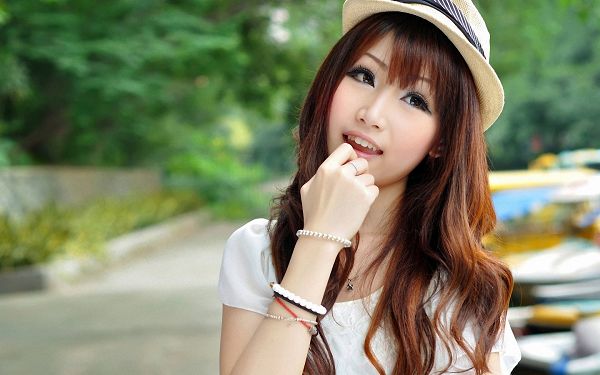 In Cute Pose, One of the Fingers Put in Mouth, Brown Hair, is Indeed Sweet and Attractive - HD Attractive Girls Wallpaper