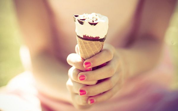 In Summer and Hot Temprature, An Ice Cream is the Best Offer, Honey, You Clearly Know Me the Best - Creative Wallpaper