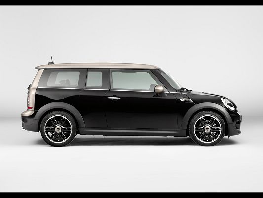 Super Car Pics of Mini Clubman, Smart Car on White Background, Looking Great