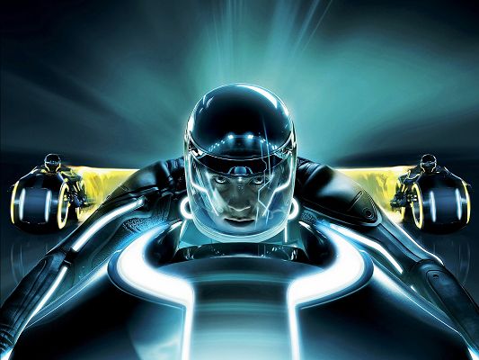 Tron Legacy Movie Post in Pixel of 1600x1200, Man's Eyes Wide Open, He is Attentive, is Just Hard to Believe - TV & Movies Post