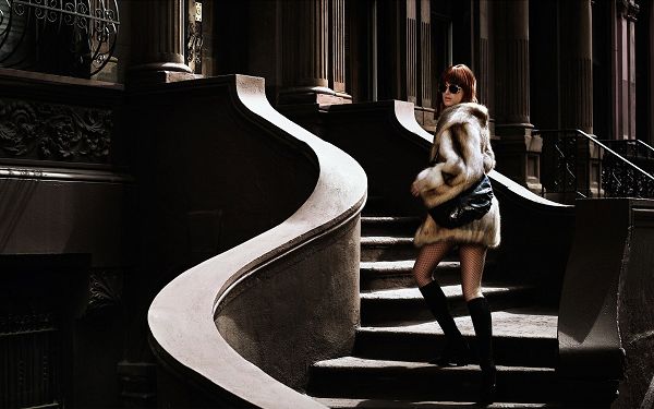 Well-Dressed in Glasses, Fur, Black Silk Stockings and Black Shoes, Entering a Decent House, Things Are Somehow Strange - HD Widescreen Beauty Wallpaper