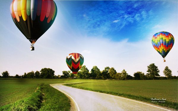 Wallpaper Of Beautiful Scenery: Colorful Balloons In The Sky