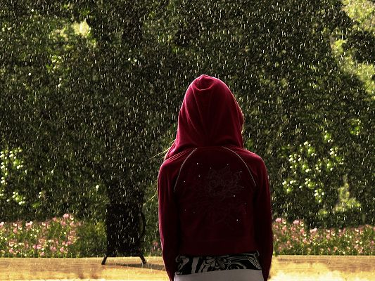 click to free download the wallpaper--Beautiful Girl Photos, Lonely Girl in the Heavy Rain, Red Shirt