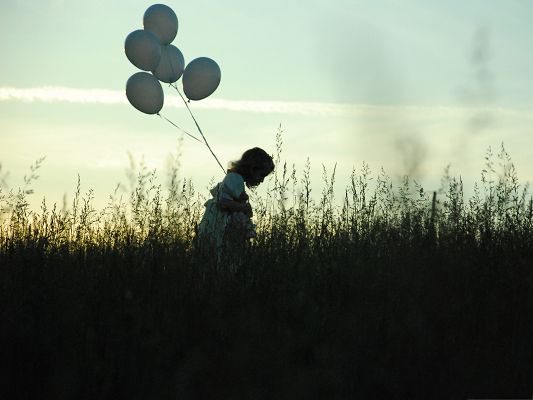 click to free download the wallpaper--Beautiful Little Girl Image, Girl With Balloons, Walk in Green Grass