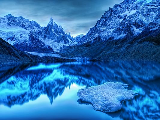 click to free download the wallpaper--Cold Landscape Image, Icy and Blue Mountains, the Blue Sea