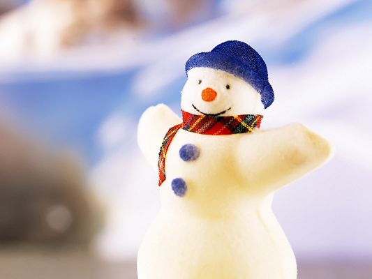 Free Scenery Wallpaper - A Christmas Snowman Happily Smiling!,click to download