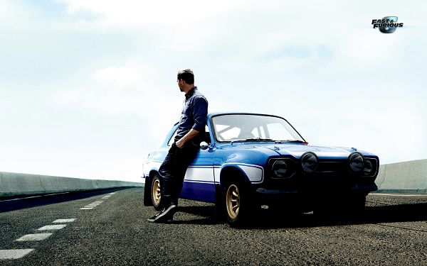 click to free download the wallpaper--Paul Walker Leaning on Old Blue Car, He is Attractive in This, Want a Ride with Him? The Wallpaper is 2800x1800 in Pixel - TV & Movies Wallpaper