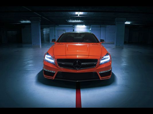 Pics of Super Cars, Mercedes Benz CLS, Originates from German Style, a Real Handsome Car