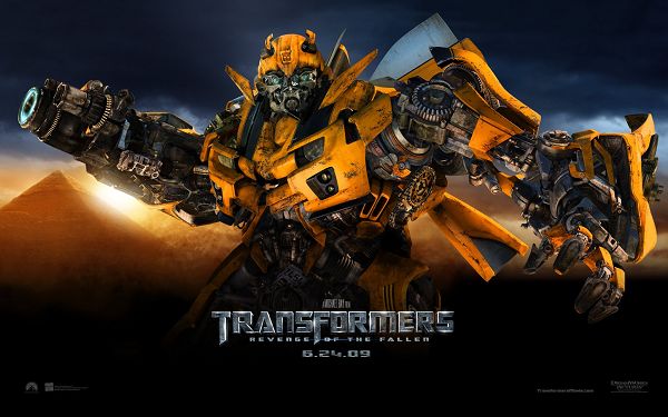 click to free download the wallpaper--Showing the Teeth, Great Power and Determination can be Expected, Evil Will Definitely be Punished - Transformers Wallpaper