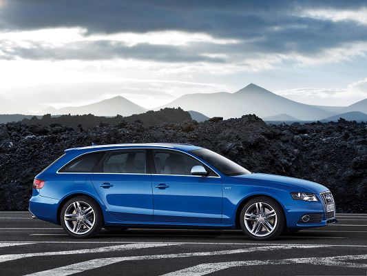 click to free download the wallpaper--Top Cars Wallpaper, Blue Audi S4 Avant Car in Stop, Under the Cloudy Sky