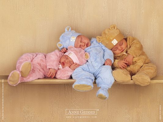 free wallpaper of baby-three cute sleeping babies,click to download