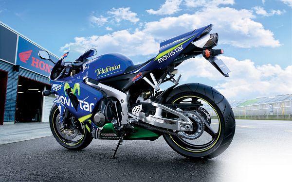 Free Wallpaper Of Motorcycle: Blue Honda CBR600RR
