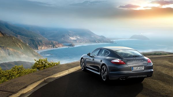 high quality of wallpaper:Porsche Panamera Turbo S ,click to download